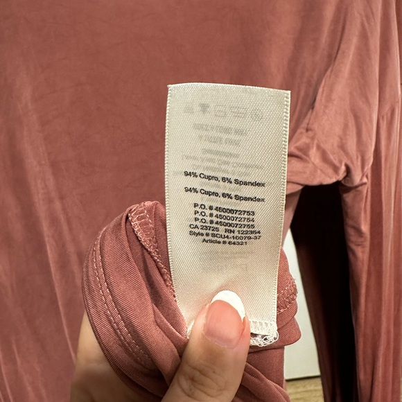 Aritzia Wilfred Open-Back Long Sleeve Shirt - Picture 6 of 12